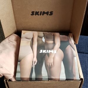 SKIMS  Solutionwear